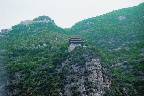 삼국지의 영웅 유비가 죽은 바이티청(백제성). 산샤댐의 건설로 섬으로 바뀐다 